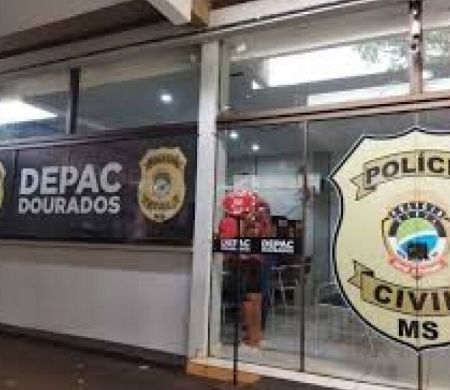 Homem é preso em Dourados após espancar esposa por ciúmes durante confraternização