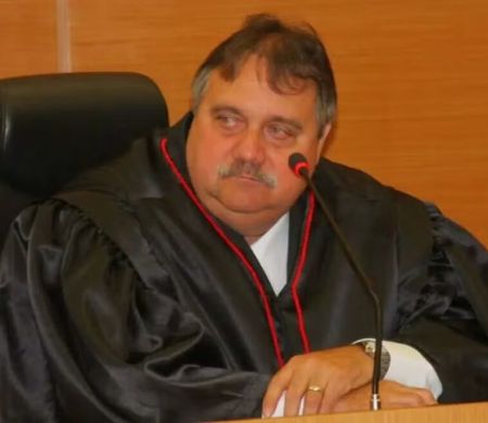 Suspeito de corrupção, desembargador do TJMS segue afastado 
