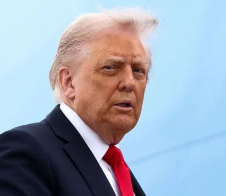 Trump impõe taxa de US$ 100 mil para vistos de trabalho qualificado