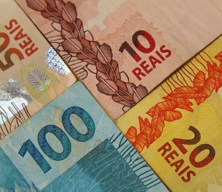 Cai a 48,6% em julho o endividamento das famílias, diz BC