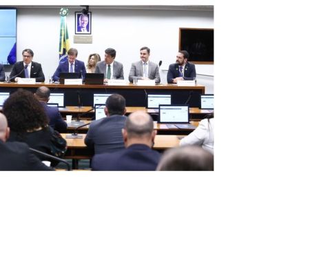 Peritos pedem mudanças na PEC da Segurança para incluir polícia científica