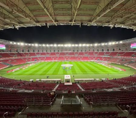 Próximos na tabela, Inter e Corinthians jogam em Porto Alegre