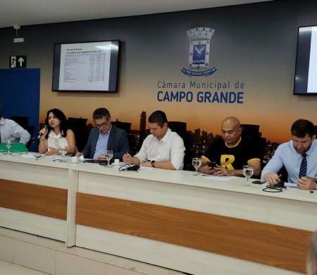 Despesas com pessoal da prefeitura ultrapassam limite legal, indica relatório 