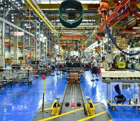 Produção industrial brasileira sobe 0,8% em agosto, diz IBGE