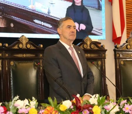 Barroso indica na Bahia que está terminando carreira no STF