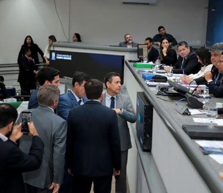 Câmara analisa projetos de saúde e moradia e veto a jovem empreendedor