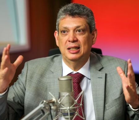 Em meio à possível nomeação de Boulos, Lula chama Márcio Macêdo para conversa
