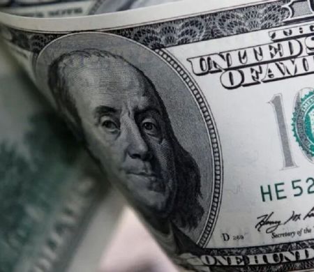 Dólar abre em alta com foco em conflito comercial EUA/China