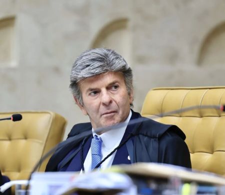 Fux manifesta a Fachin interesse de trocar Primeira por Segunda Turma