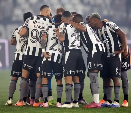 Botafogo começa planejamento para 2026 em reuniões do futebol com Textor
