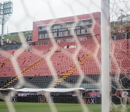 Vitória e Botafogo medem forças neste domingo, no estádio Barradão, em Salvador