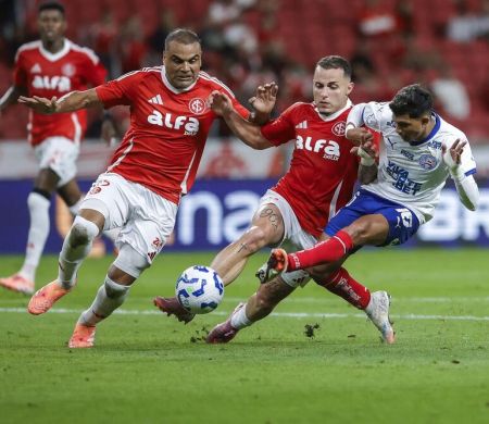 Bahia marca nos acréscimos e arranca empate com o Inter no Beira-Rio