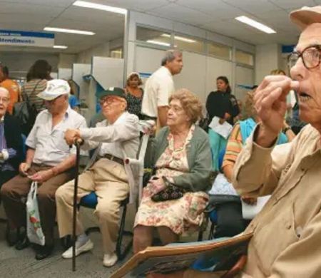 Aposentados têm prazo curto para contestar roubo em suas contas no INSS