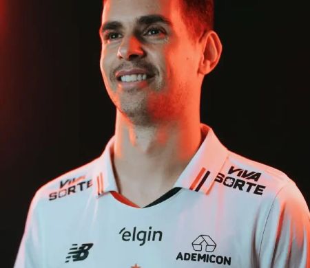 Oscar se manifesta após arritmia cardíaca e desmaio