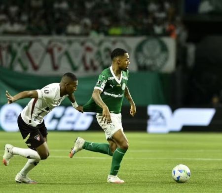AS, da Espanha, exalta o meia Allan, do Palmeiras: 