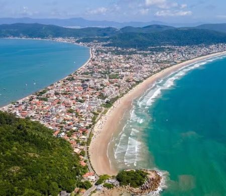 Bombinhas (SC) começa a cobrar taxa de até R$ 191 de turistas