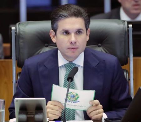 Após pressão por adiamento, Câmara tenta votar PL Antifacção