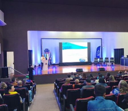 Sanesul destaca avanços e reforça compromisso sustentável em seminário 