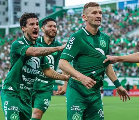 Coritiba, Atlhetico, Chapecoense e Remo voltam à elite do Brasileiro