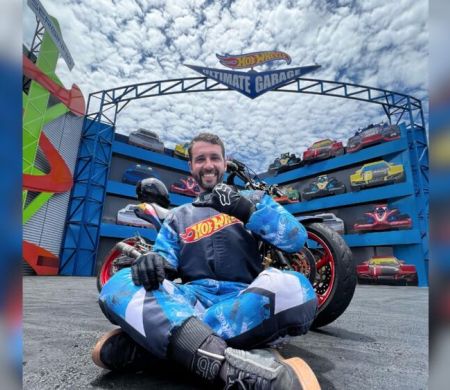 Após morte de piloto, Beto Carrero suspende show e vai investigar acidente<p></p><p></p><p></p><p></p><p></p><p></p>