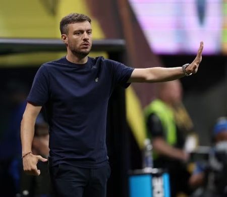 Botafogo anuncia a contratação do técnico Martín Anselmi