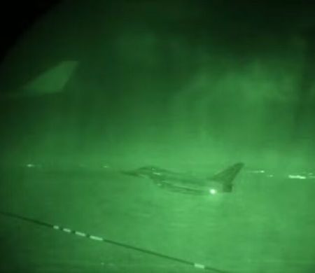 Inglaterra e França fazem ataques simultâneos contra Estado Islâmico na Síria