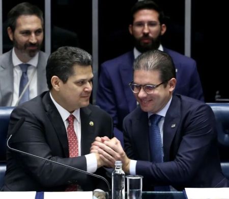 Alcolumbre e Motta não vão a ato do 8 de Janeiro no Planalto