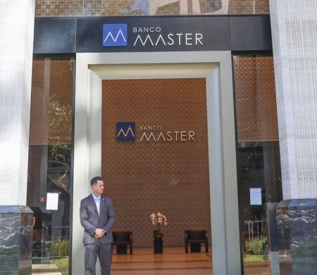Justiça americana reconhece liquidação do Banco Master e bloqueia ativos