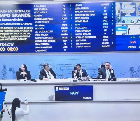 Decreto de Adriane que reajusta taxa do lixo é revogado pela Câmara