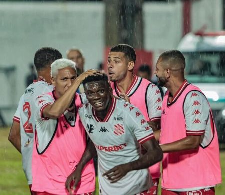 Com gol de Garrinsha, Bangu derrota o Flamengo pelo Carioca&nbsp;