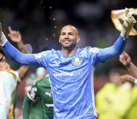 Weverton deixa o Palmeiras e assina com o Grêmio&nbsp;&nbsp;