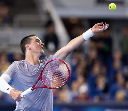 Fonseca perde 2 posições no ranking antes da estreia no Australian Open