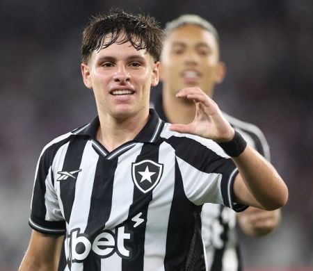 Com titulares, Bota vence o Volta Redonda e é o líder do grupo do Carioca