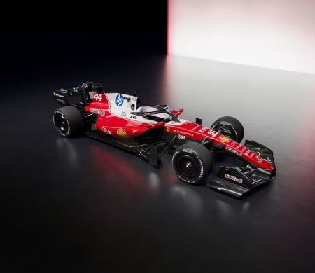 Ferrari mostra nova pintura do carro para a temporada 2026 da F1