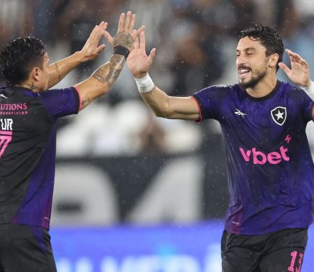 Botafogo vence Bangu e encaminha classificação no Carioca