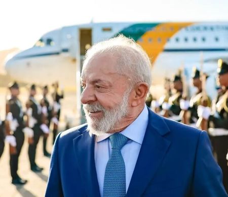 Presidente Lula fará cirurgia de catarata do olho esquerdo na sexta-feira