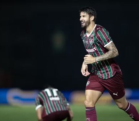 Bahia acerta contratação de Everaldo, do Fluminense