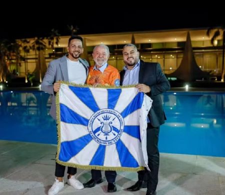 Ministros têm presença vetada no desfile da Acadêmicos de Niterói