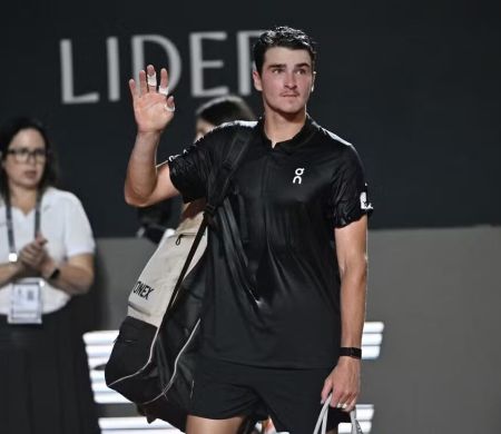 Fonseca se abate e lamenta perda de chances no Rio Open