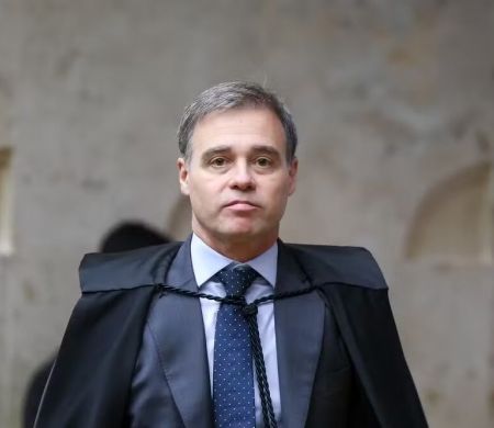 Mendonça devolve à CPMI do INSS acesso a dados sigilosos de Vorcaro