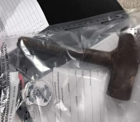 Subtenente dos Bombeiros ataca esposa e filhos com martelo e acaba preso