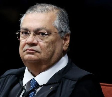 Suspensa por Dino a decisão de quebra de sigilo de amiga de Lulinha