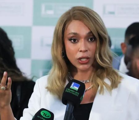 Comissão de Direitos da Mulher elege 1ª presidente trans na Câmara&nbsp;