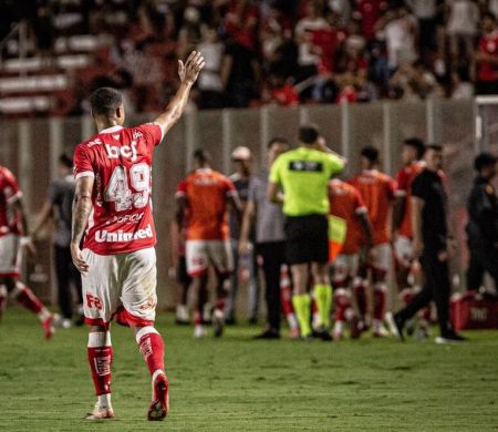 Nos pênaltis, Vila Nova elimina Operário-MS na Copa do Brasil