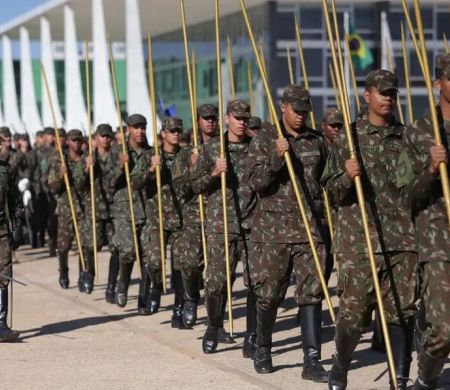 Formação militar passa a reservar vagas para grupos étnicos&nbsp;