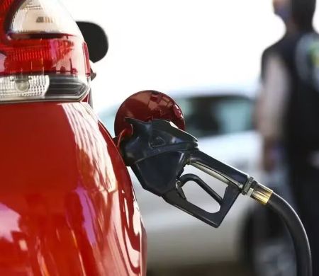 Governo sugere a estados zerar ICMS do diesel importado até maio&nbsp;