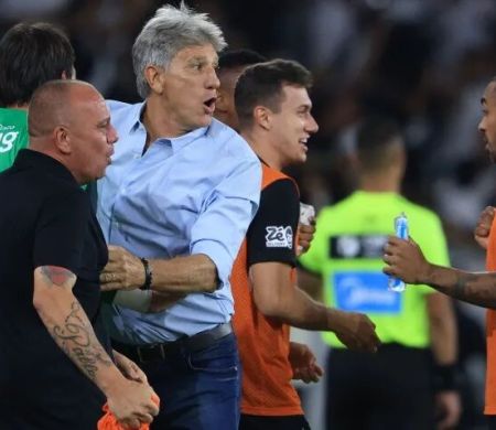 Vasco vence Fluminense pelo Brasileirão com gols no fim