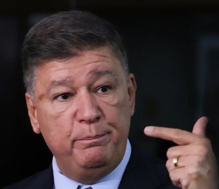 Dino cobra explicações sobre repasse de emendas à Lagoinha