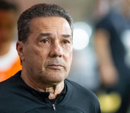 Luxemburgo vai para UTI com suspeita de infecção pulmonar&nbsp;