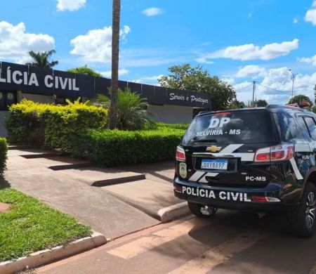 Polícia prende suspeito de matar tia ao tentar lavar sangue em córrego